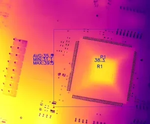 circuit board inspection using a high-sensitivity thermal camera with