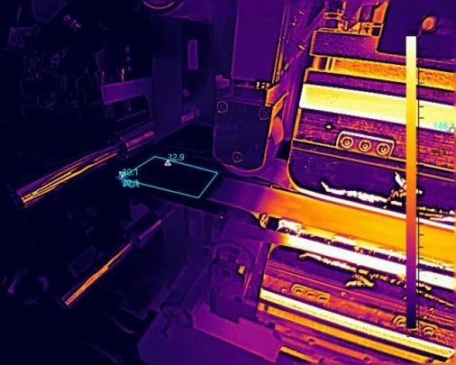 thermography non-destructive testing for aircraft composite material defect